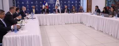 Misión del FMI se reúne con equipo del MICM